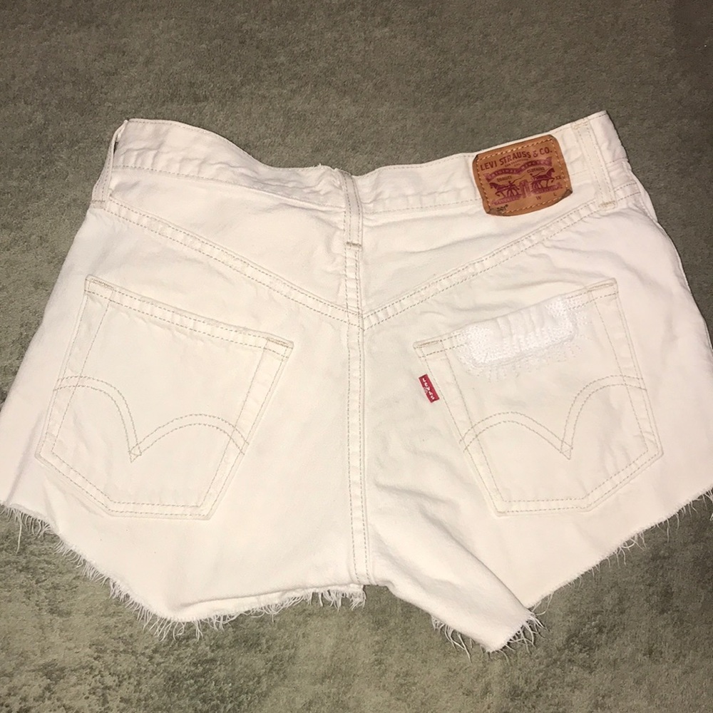 High waisted Levi shorts size 27 (run small)